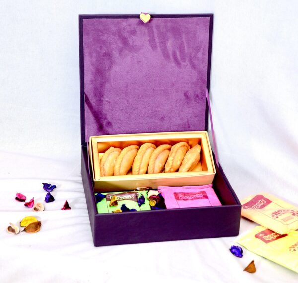 HOLI SPECIAL GIFT BOX [SET OF 5]